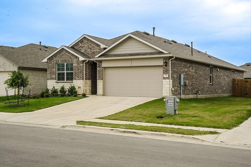 Foto principal - 224 Briggs Ln