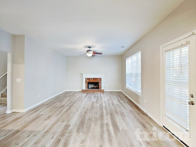 Foto del edificio - 3313 Chastain Landings Ct