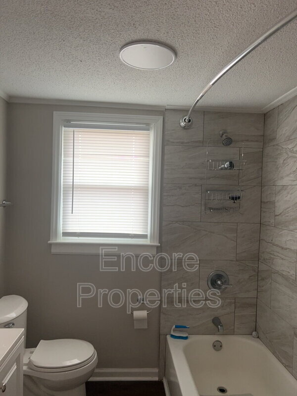 Foto del edificio - 535 Harper Rd