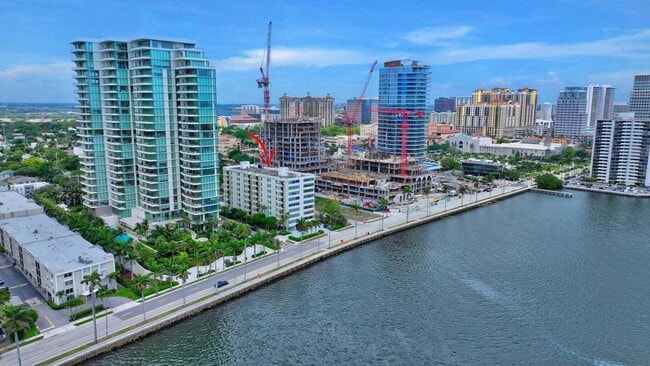 Building Photo - 1501 S Flagler Dr