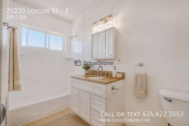 Foto del edificio - 25230 Loytan St