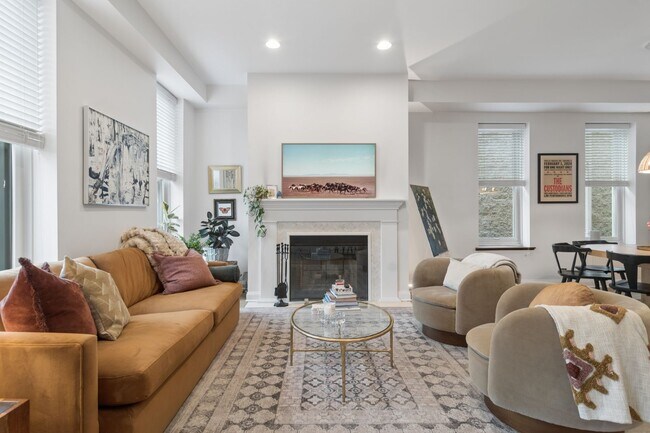 Foto del edificio - 1667 N Bissell St