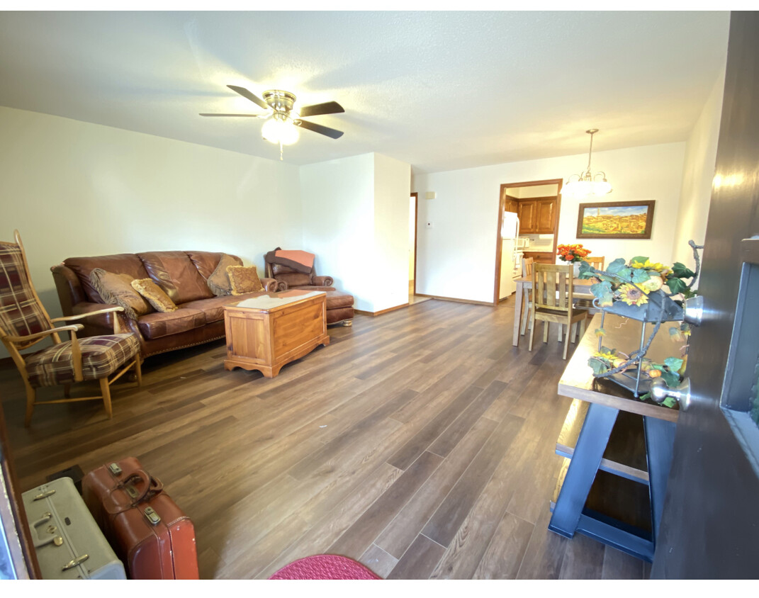 Living Room - 310 Magnolia Dr