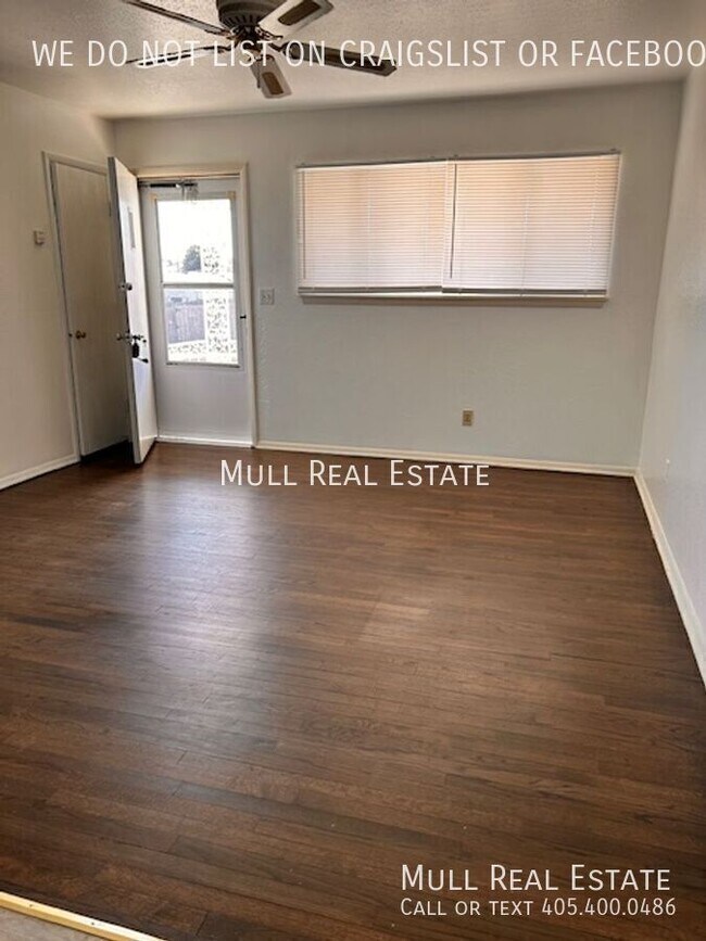 Foto del edificio - 9721 Lyric Ln