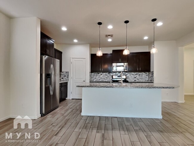 Foto del edificio - 19913 W Lincoln St