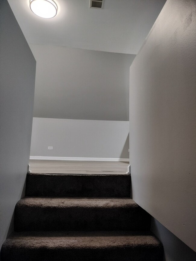 Building Photo - 8320 S Muskegon Ave