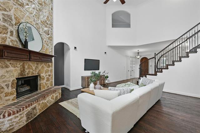 Foto del edificio - 3376 Castlewood Blvd