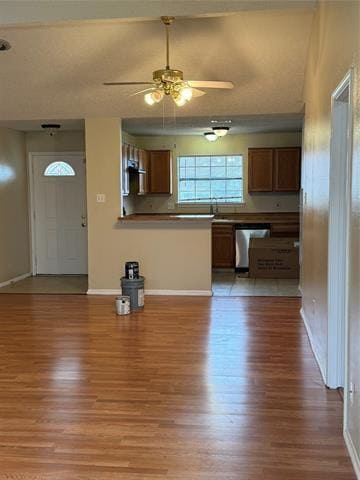 Building Photo - 2428 Oakmont Dr