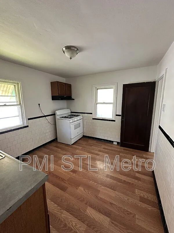 Building Photo - 7117 Garesche Ave