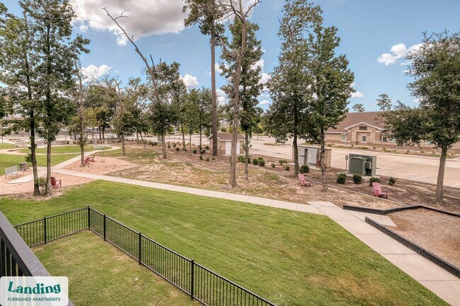 Foto del edificio - 300 Enclave Dr