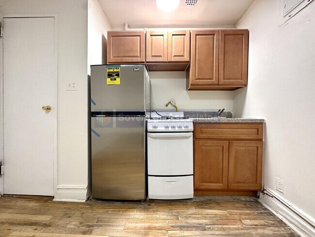 Building Photo - 936 West End Ave