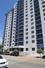 Building Photo - 401 69th St