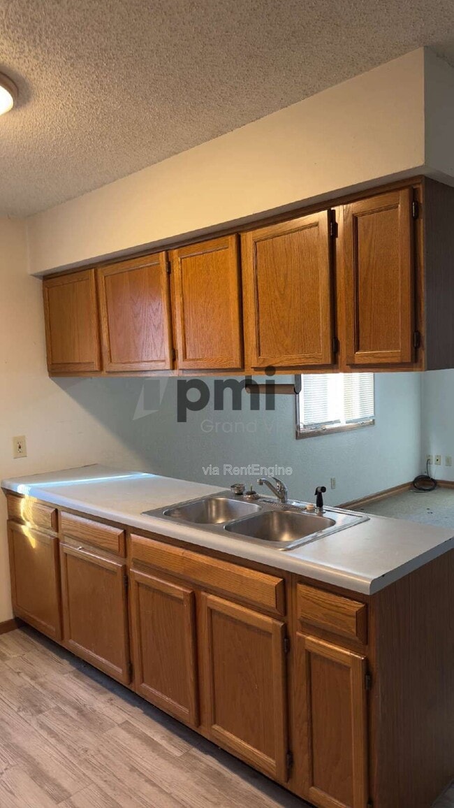 Foto del edificio - 1103 6th St