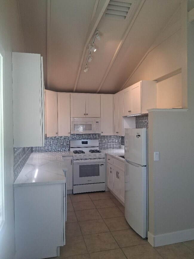 Foto del edificio - 1317 Chanticleer Ave