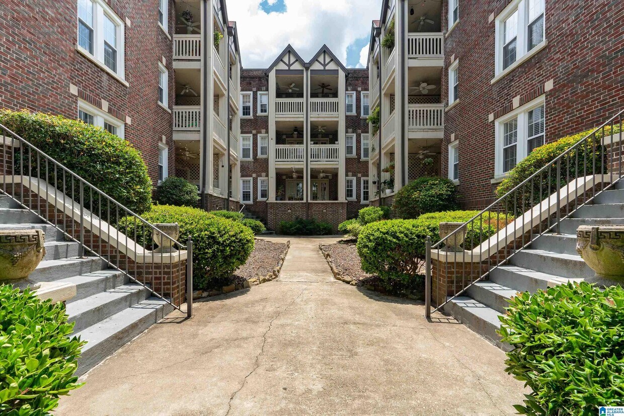 2809 13th Ave S Unit D1, Birmingham, AL 35205 Condo for Rent in