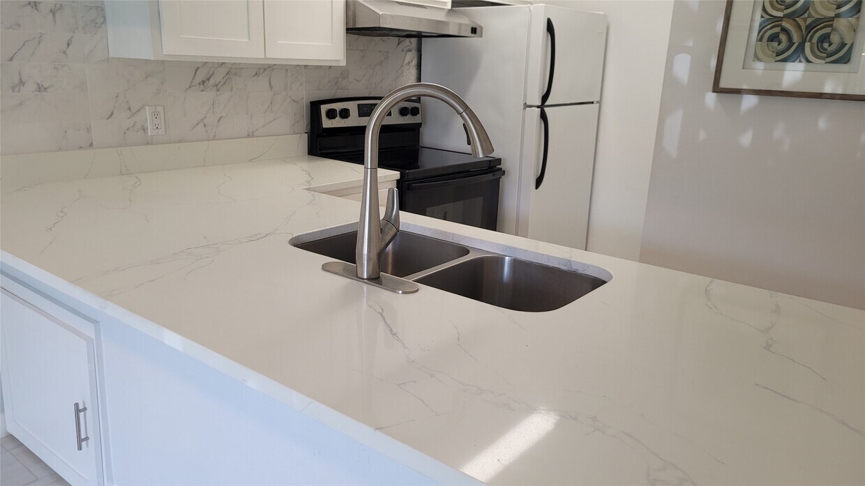 Foto principal - 2800 Jeanetta St