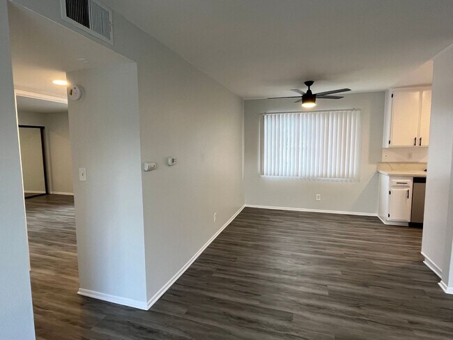 Foto del interior - 6651 Haskell Ave