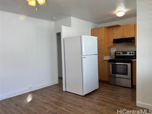 Building Photo - 1237 Kamaile St