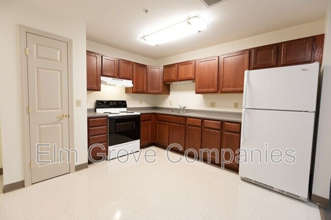 Foto del edificio - 290 Wadleigh Falls Rd