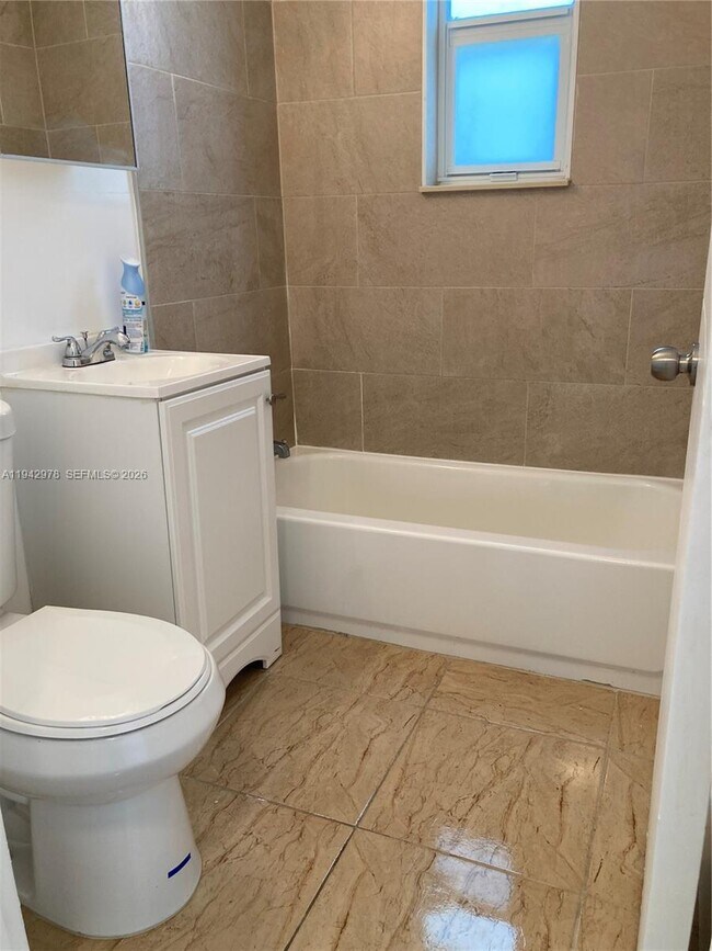 Foto del edificio - 1815 NW 1st Ct