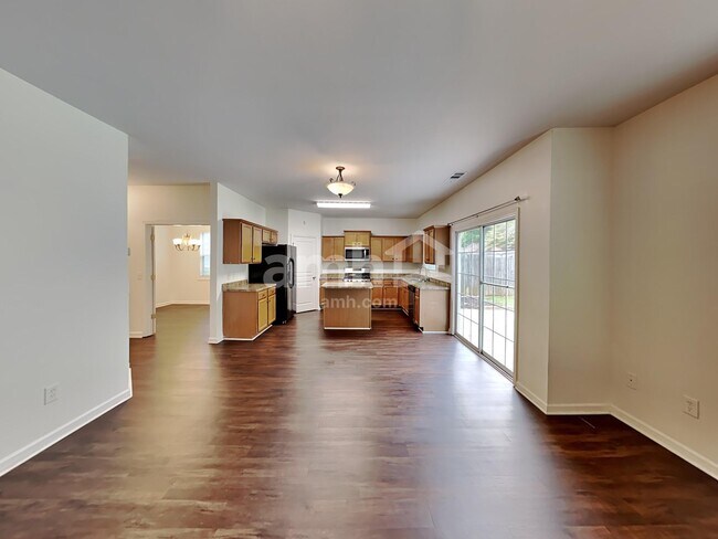 Foto del edificio - 308 Downing Creek Trl