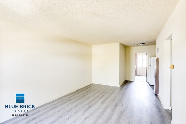 Building Photo - 1055 N El Centro Ave