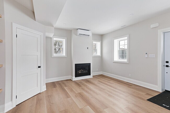 Photo du bâtiment - 363 Sixth St