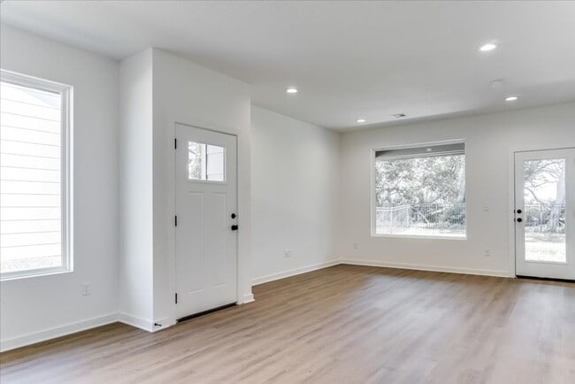 Building Photo - 11312 W 35th St S