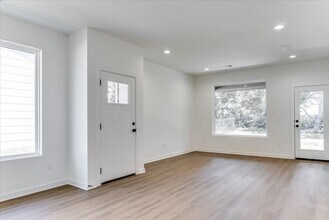 Building Photo - 11310 W 35th St S
