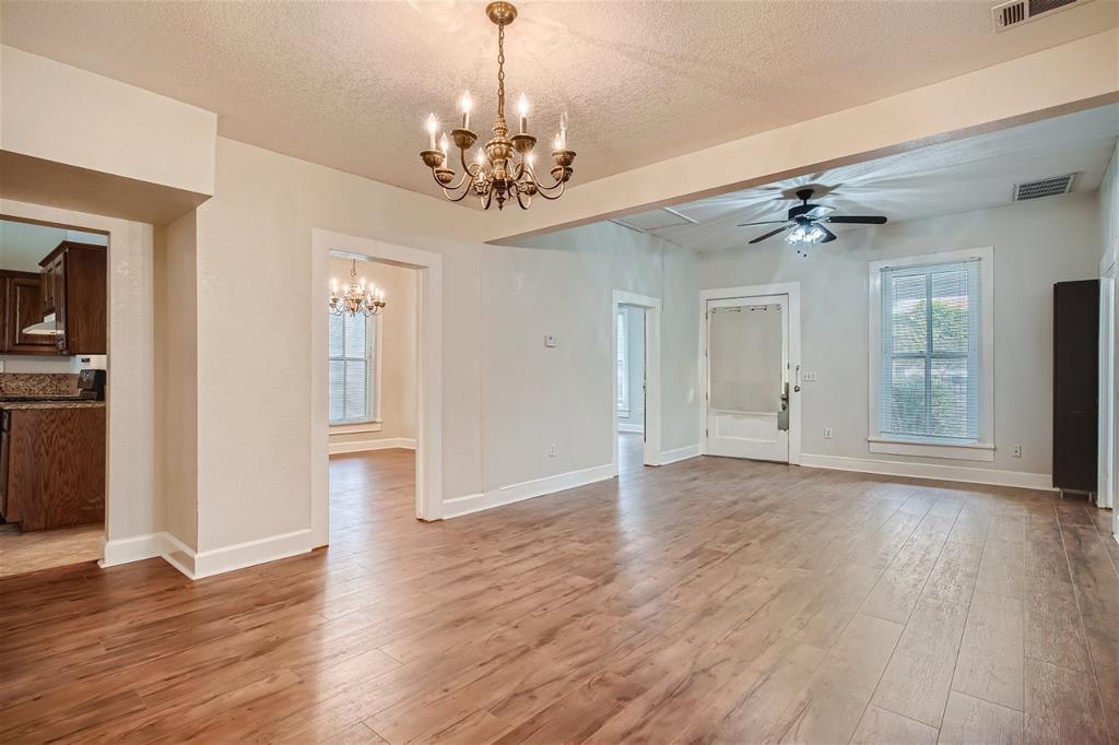 Foto principal - 1013 E 3rd St