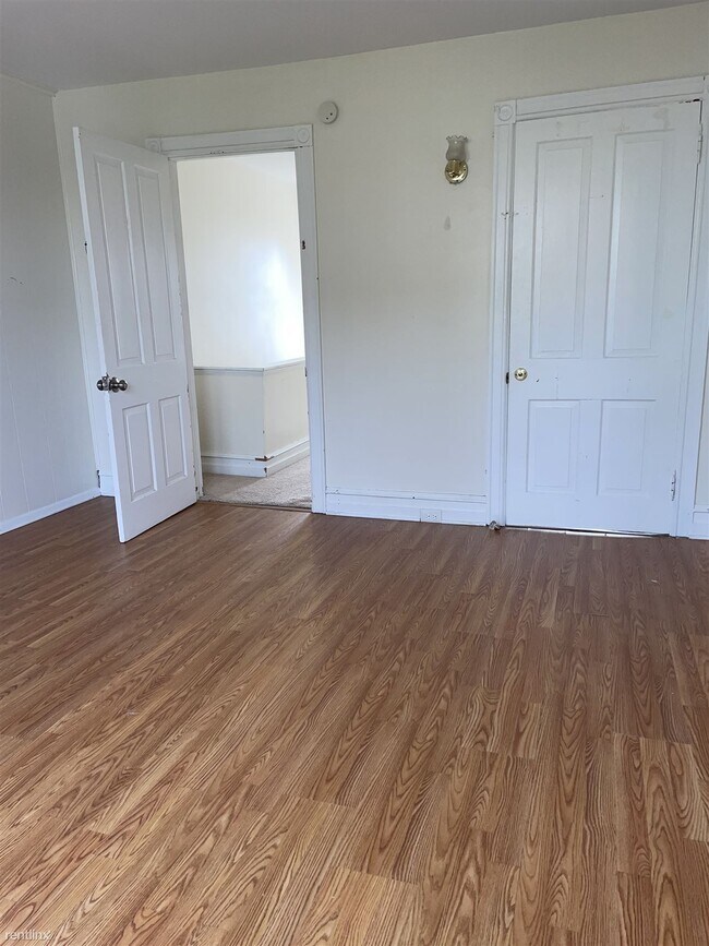 Building Photo - 4 br, 2 bath House - 1330 West Chew Street