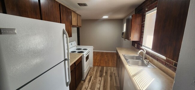 Building Photo - 3218 Canterbury Ln