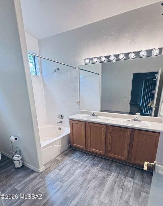 Building Photo - 8640 S Desert Dove Dr
