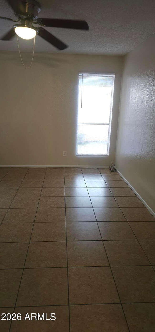 Foto del edificio - 635 N Arrowhead Dr