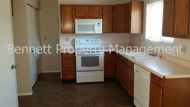 Foto del edificio - 4207 E Caballero Cir