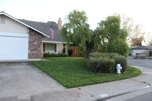 Building Photo - 9100 Castlebar Way