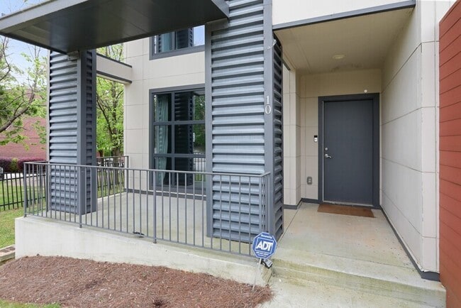 Photo - 472 Martin St SE Townhome
