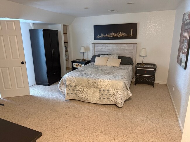 Building Photo - 6373 Ponderosa Way