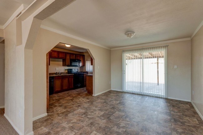 Building Photo - 1815 N 59th Ave