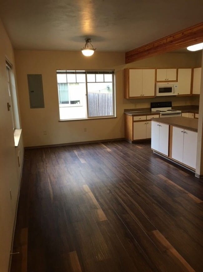 Building Photo - Large Campus area 4 Bed House includes W, S, G, storage unit & much more!