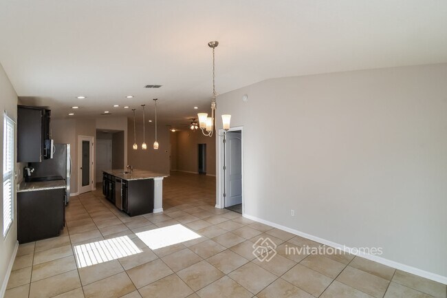 Building Photo - 16071 Willow Bluff Ct