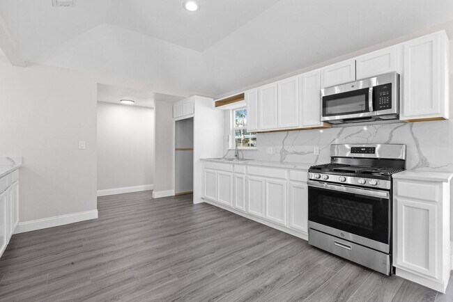 Foto del edificio - 2435 Sharon St