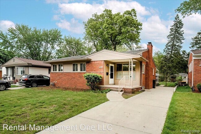 Building Photo - 3 br, 1.5 bath House - 24020 Seneca Street