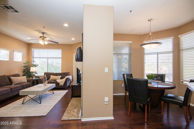 Building Photo - 11375 E Sahuaro Dr