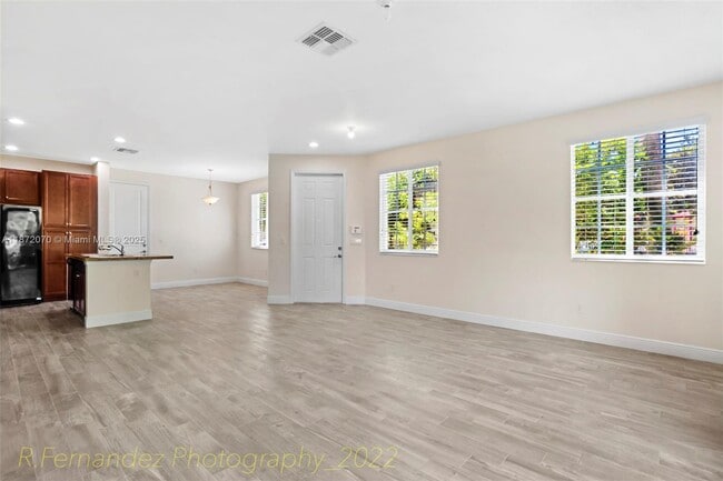 Building Photo - 4665 Windmill Ln