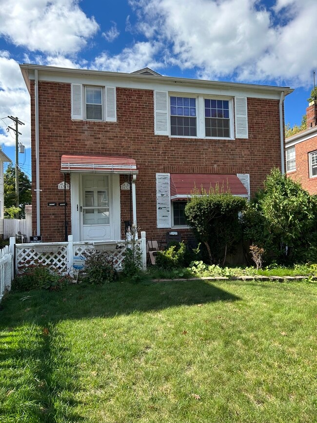 Foto del edificio - 16319 Greyton Rd