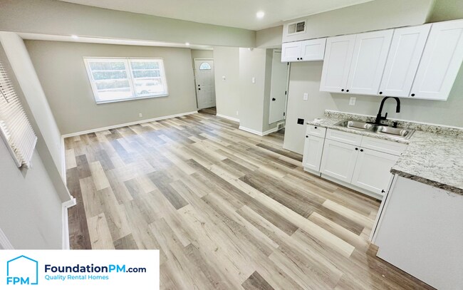 Foto del edificio - 5003 Tulane Rd