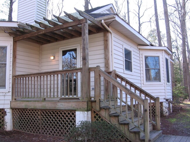 Building Photo - CARROLLTON