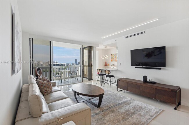 Foto del edificio - 3000 Island Blvd