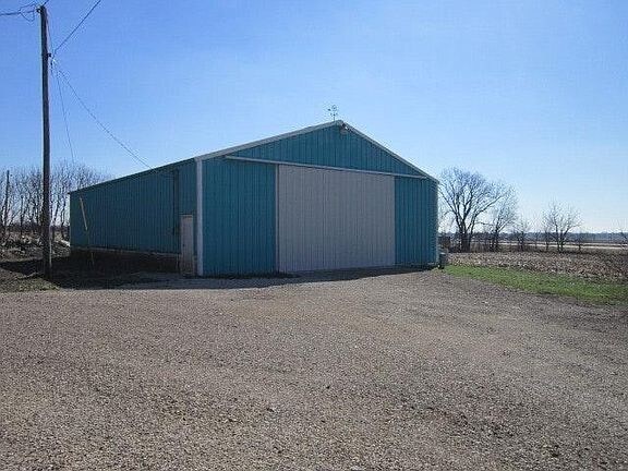 Foto del edificio - This country home is so peaceful.